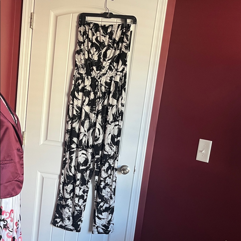 Andrew Marc Monochrome Leaf Print Jumpsuit